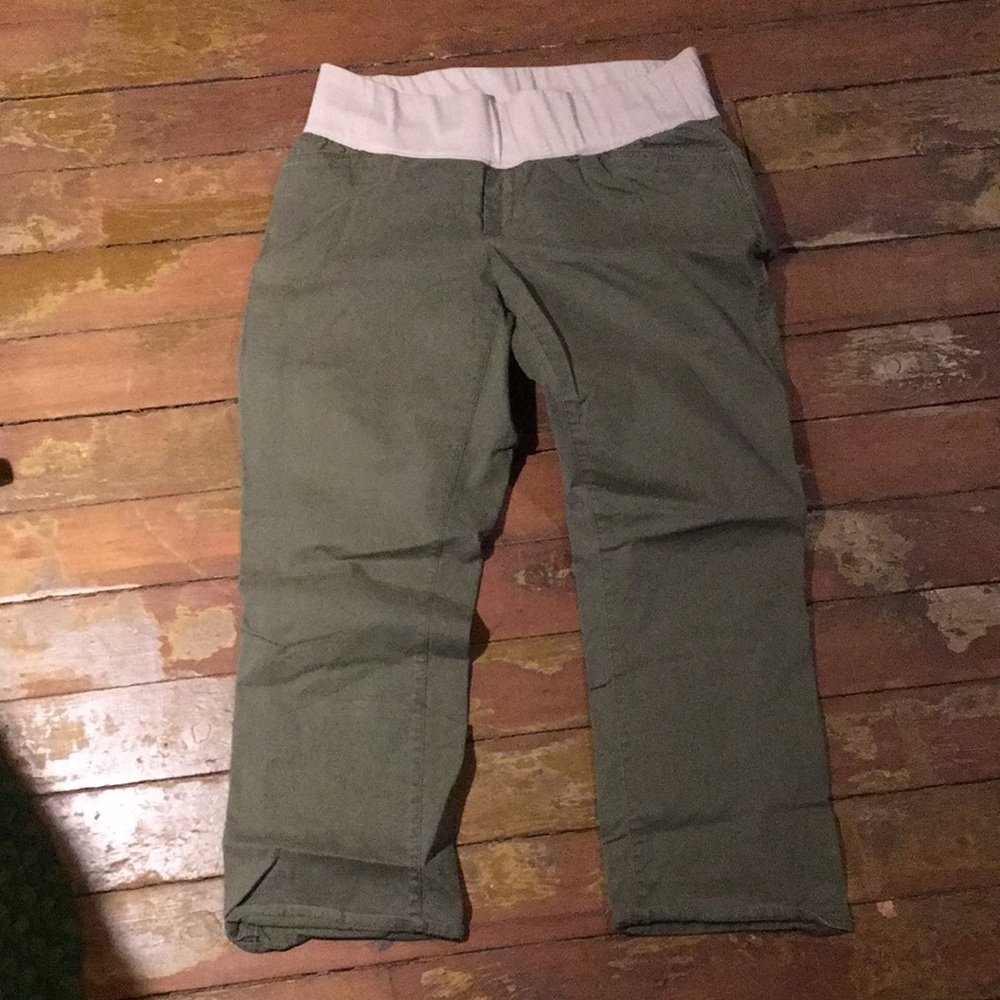 Gap Maternity Crop Kick jeans Size 10 olive green